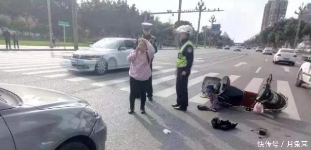  责任|私家车等红灯被电动车撞上，电动车车主不幸身亡！责任算谁的？