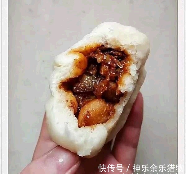 蟹黄汤包|你觉得中国十大著名包子有哪些?哪个最好吃?