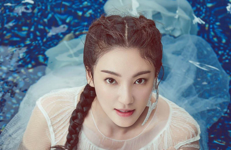  话筒|假唱实锤：吴昕放下话筒还能唱歌，张雨绮嗓音是有多大？