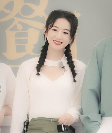  生图|赵丽颖《中餐厅》再曝路透，买食材秀小蛮腰生图惊艳，生过孩子是认真的吗