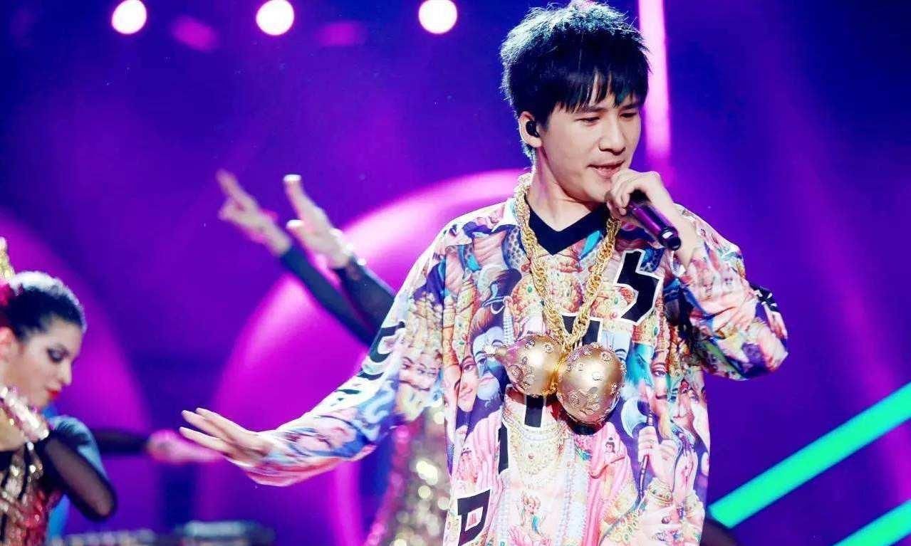  吴磊|花儿乐队宣布重组，新加入成员朱利杰，和当红流量吴磊同一所学校