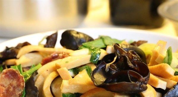  美容|?秋季养生要学会常吃3种食物，排毒美容，呵护视力，滋补身体