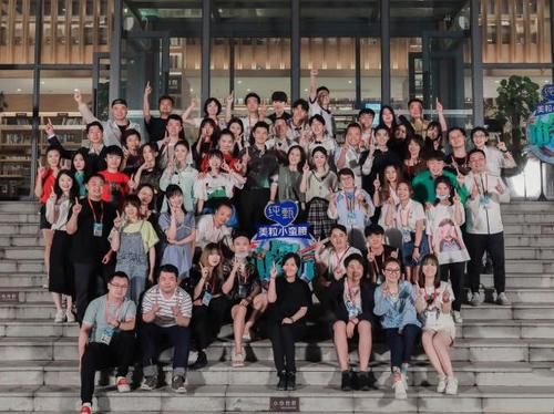  老干妈|《中餐厅》首播，赵丽颖频出金句，网友：期待“老干妈”赵老板