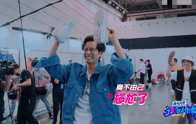  大婷|王一博被迫营业撒娇卖萌，张艺兴神操作反套路，还可以这样玩