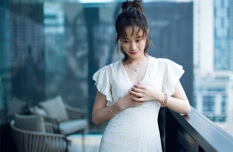  万茜|《乘风破浪》姐姐们喜欢读什么书？这一点暴露了她们的真实个性