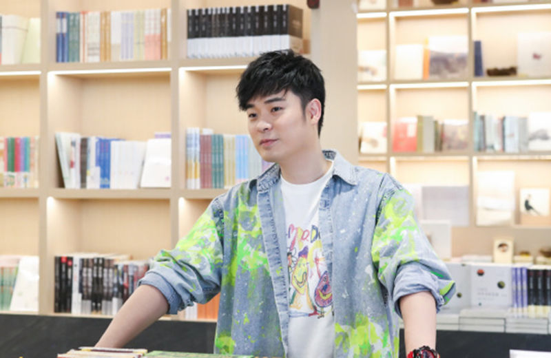  陈赫|贵圈友谊真香：钟丽缇全家携陈赫舅舅大跳《无价之姐》