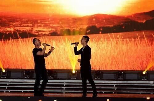 短视频|《星光大道》十年后,为何走红草根,只剩“大衣哥”一人?