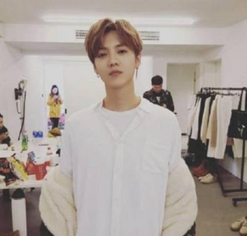  一物|黄子韬害怕虫子，鹿晗害怕坐飞机，周震南害怕水，看到邓超：一物降一物！