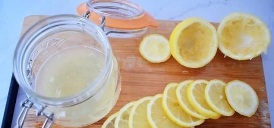  添加|柠檬水别再花钱买了，在家自己轻松做，健康营养无添加