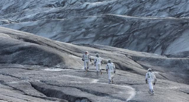 索恩|平行宇宙中的「星际穿越」