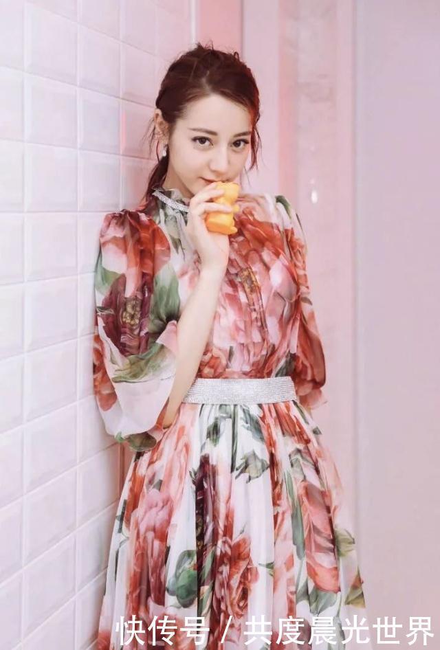 底色|碎花裙怎么挑不俗气