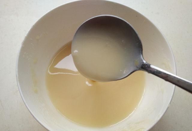 面粉|入秋,这菜正实惠的时候,9毛一斤,和点面粉做酥饼,吃起来特香