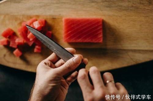 降温|日本寿司第一人有多夸张米饭用扇子降温,学徒十年才有资格煎蛋