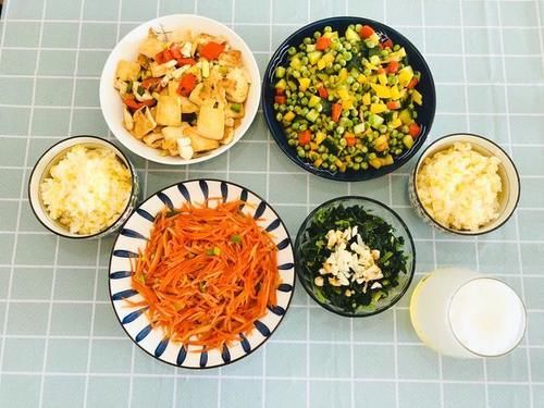  1汤匙|三伏天我家午餐也从不将就，每餐至少3个菜，荤素搭配，好吃丰盛