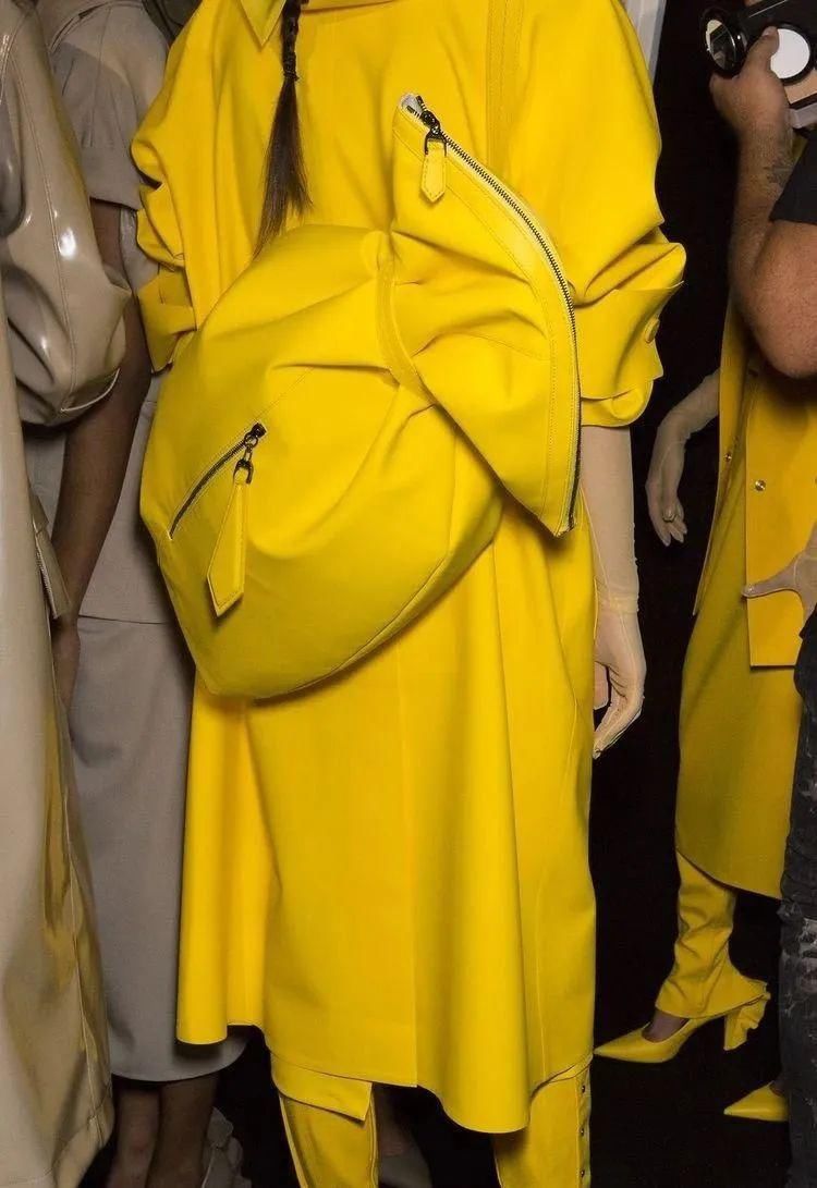 细节|时装背部细节表现丨绝对不能敷衍的背部设计