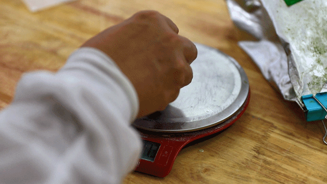 缺斤短两|分量少了？余杭知名品牌，被爆料“缺斤短两”！网友却一致点赞......