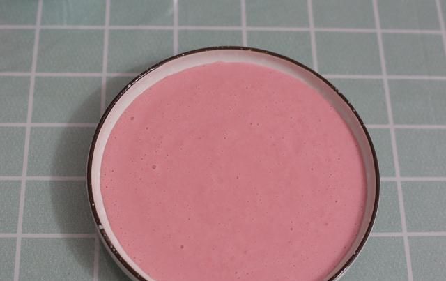 小吃|草莓季,这款小吃别错过,酸甜软糯,一口一个吃不停嘴,太好吃了