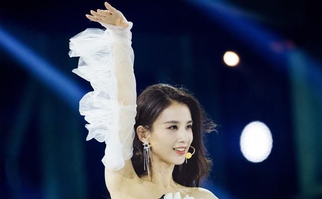  浪姐|《浪姐》五公在即，蓝盈莹致敬孙楠退赛？没想到她会复活失败