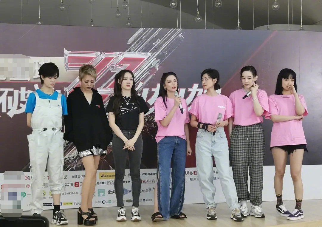  宁静|成团第一天就搞内讧？有点尴尬