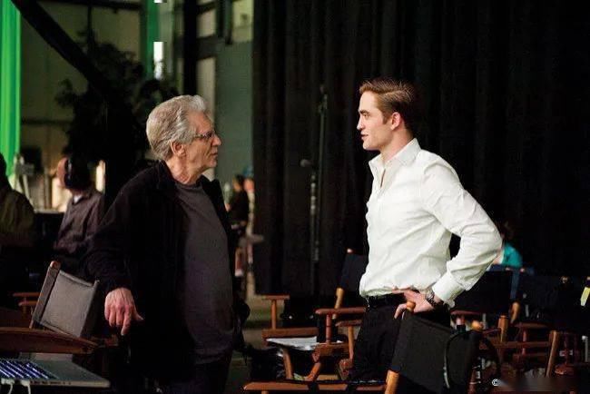  信条|《信条》来了！从暮光男到新蝙蝠侠，34岁罗伯特·帕丁森能翻身吗