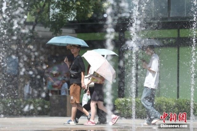 京城最高温冲上41℃ 发布今年第二个高温红色预警