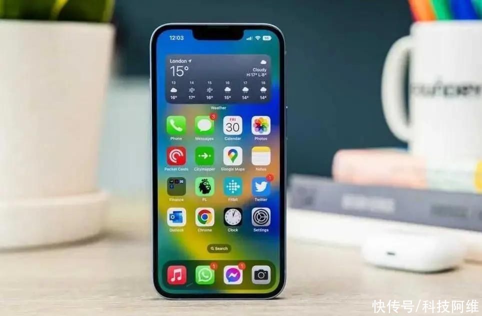 百亿补贴真是香，iPhone14系列跌至“新低价”，多少果粉买早了？