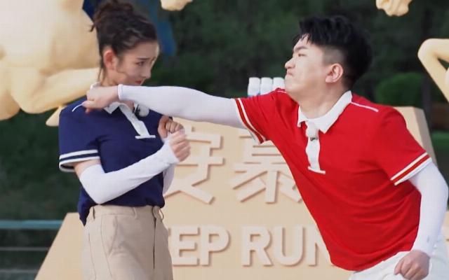  沙溢|跑男导演疑似看不起张大大，沙溢随口一句话破解紧张气氛