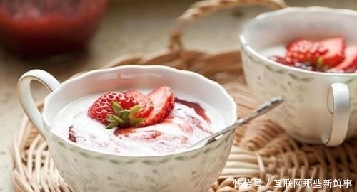 酸奶|超市酸奶经常买一送一,你知道原因吗?其实并不是因为快过期了