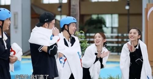  情侣|孟美岐黄龄像情侣吵架，baby宋祖儿互戳，蔡徐坤推理能力有点强