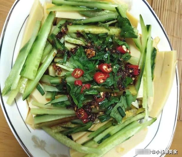  好吃|它是碱性食物，白菜萝卜一边站，皮肤光洁了，小腹不鼓了，特好吃