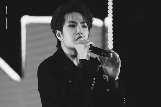  节目|14岁韩国学舞，17岁出道，22岁爆红的王一博，运气真的好吗？