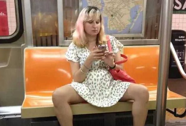 男性|女性不能分开腿坐，而男性却可以？只是因为不雅观？