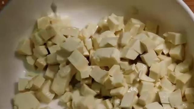 真的|韭菜加豆腐:这样真的太香了,美味至极,回味无穷!