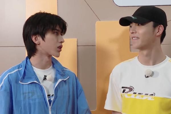  陈立农|陈立农被问没有和蔡徐坤撕名牌，是否遗憾，坤坤的反应让农农伤心了