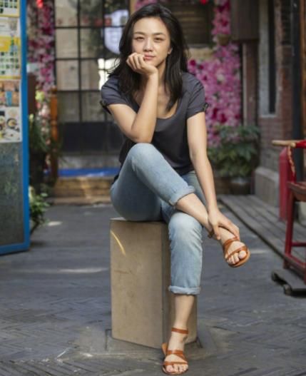  大变样|有种“胶原蛋白流失”叫汤唯！婚后6年大变样，看到近照生图：我眼花了吗？