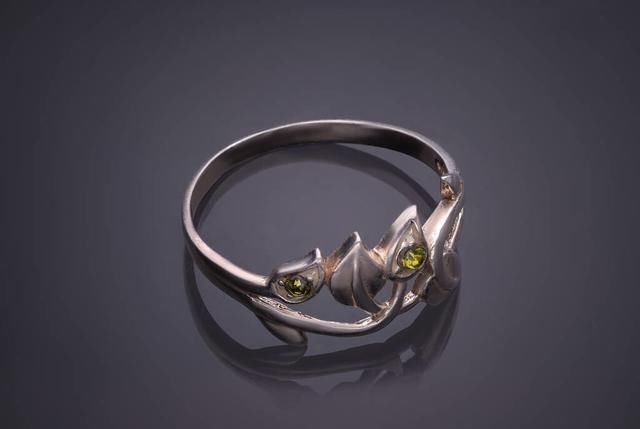 结婚|过去人们结婚时的彩礼是怎样的，原始社会只要一棒子即可