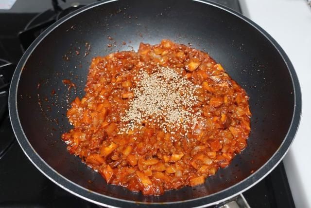 美食|简单美食之《嫩芽菜牛肉盖饭》的做法
