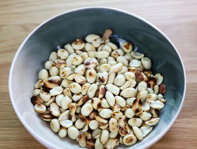  花生米|很少人听说过的甜点糖不甩，在广东特别有名，还代表爱情