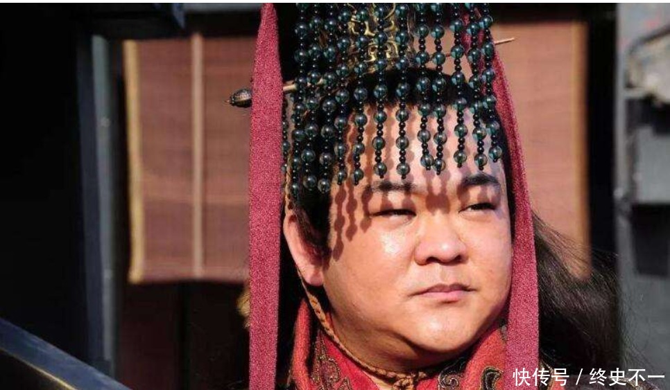 三国|刘禅写了三个字挂在门口被放过,众人不解,司马昭倒过来念