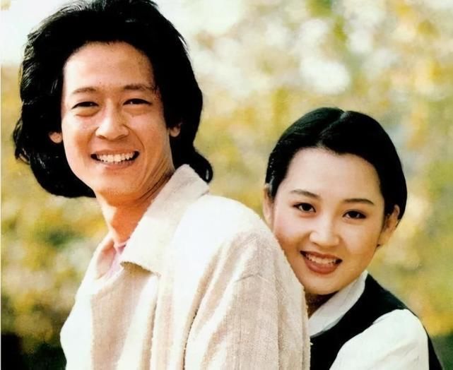 来说|年龄，对于许晴来说，不是束缚，而是成熟的标志，就像一朵开到最美的牡丹