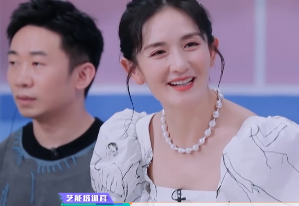  出场|《快乐大本营》选主持变“相亲会”，金子涵刚出场，男生就抢着表白哦