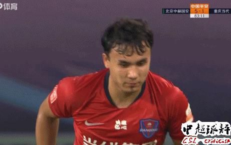裁判|中超裁判角球判罚再现1业余失误：当红国脚露出诡异笑容！