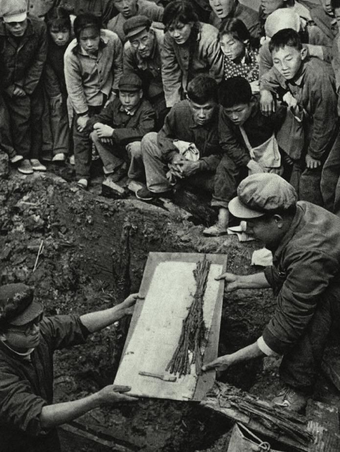师父|庞涓学成下山前，师父鬼谷子对他说了八个字，准确预言庞涓之死