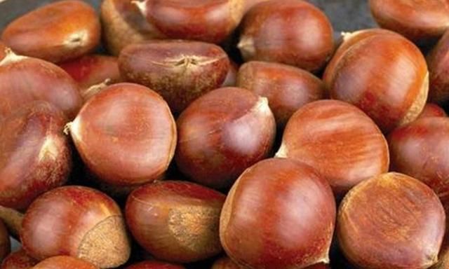 做成|霜降将至,此果正当季,2块钱1斤,做成零食,香甜酥脆,别不懂吃