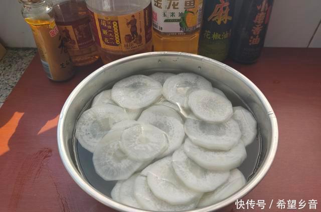 十足|白萝卜酿肉的家常做法,营养丰富美味十足,好看又好吃