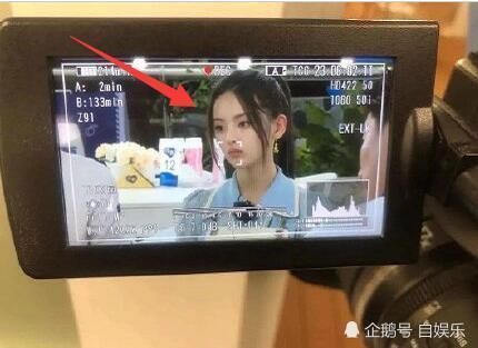  超越|杨超越到《中餐厅》当嘉宾，看清上船方式，和赵丽颖待遇差太多