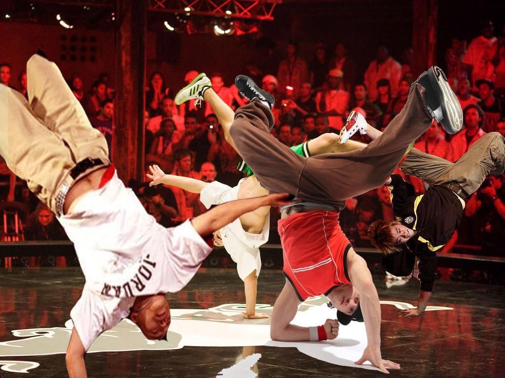 表现|王一博在《这就是街舞》中的表现十分亮眼