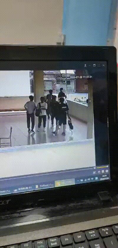  中学生|中学生楼道里模仿科比转身后仰跳跃投篮，身体翻出护栏意外坠楼