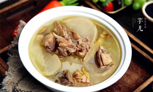  入适量盐|家里来客，我做了5菜1汤，营养开胃，好吃又下饭，大家撑得肚儿圆