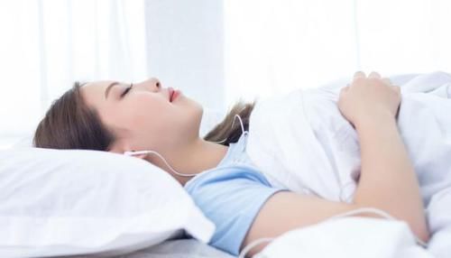 身体|睡觉时,别忽视身体的几个“变化”,早知道早受益,了解下
